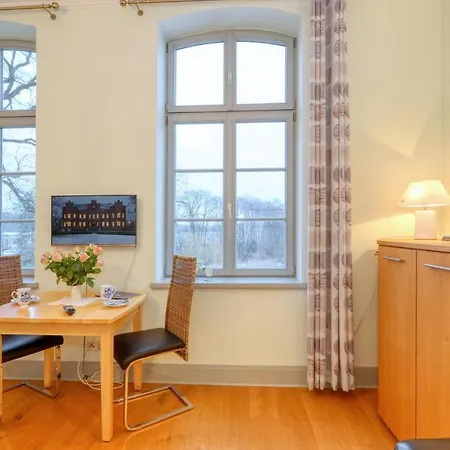 Cozy In Krakow Am With Kitchenette * Krakow am See
